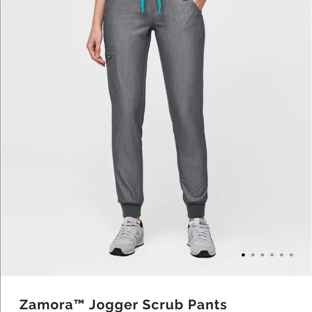 Figs Graphite Scrub Set - Picture 2 of 2